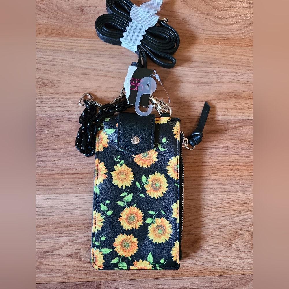 🌟 4/$20 No Boundaries Sunflower Phone Wallet